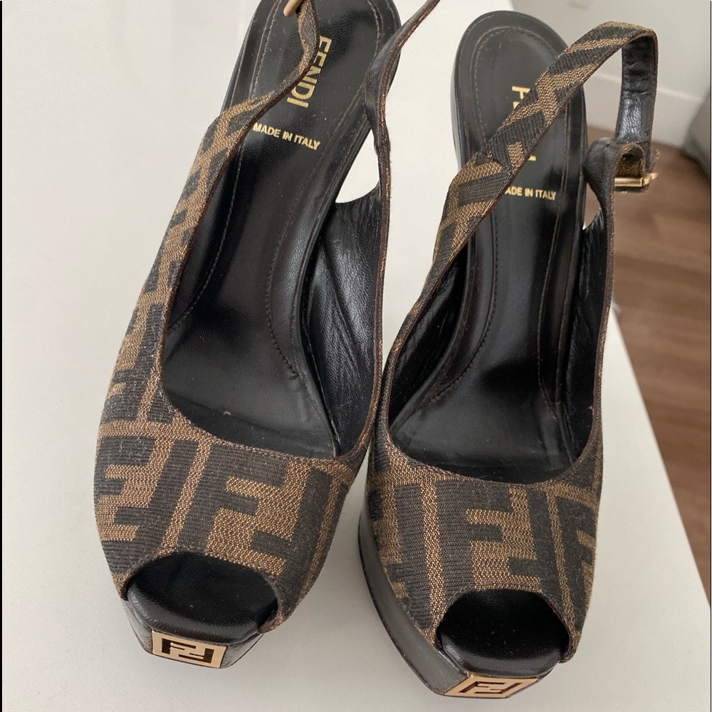 Fendi Platform sling back. Spuntata Zucca Jacquard. Platform 5.5 x 1